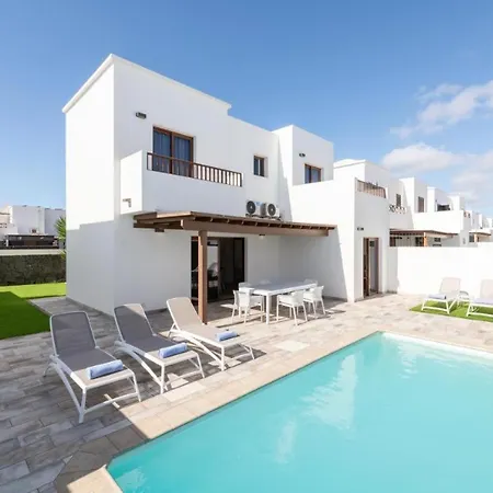 Domus Vulcani Adassa Villa *