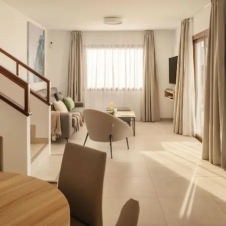 Domus Vulcani Adassa بلايا بلانكا