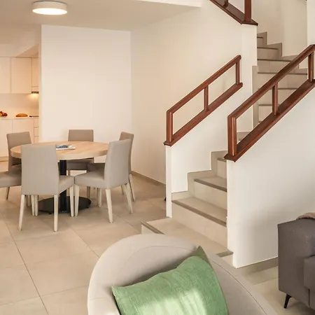 Domus Vulcani Adassa Βίλα Πλάγια Μπλάνκα